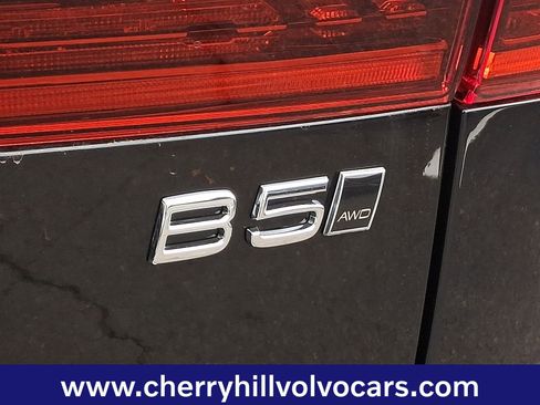 New 2026 Volvo XC60 B5 Ultra w/ Protection Package Premier image 17