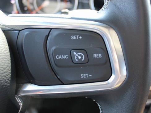 Used 2022 Jeep Wrangler Unlimited Sahara w/ Cold Weather Group image 13