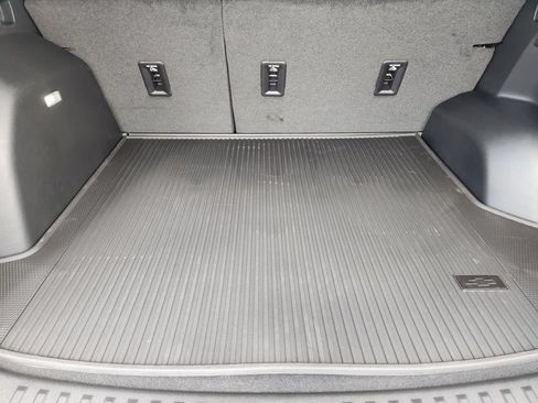 New 2026 Chevrolet Equinox RS w/ LPO, Floor Liner Package FWD image 21