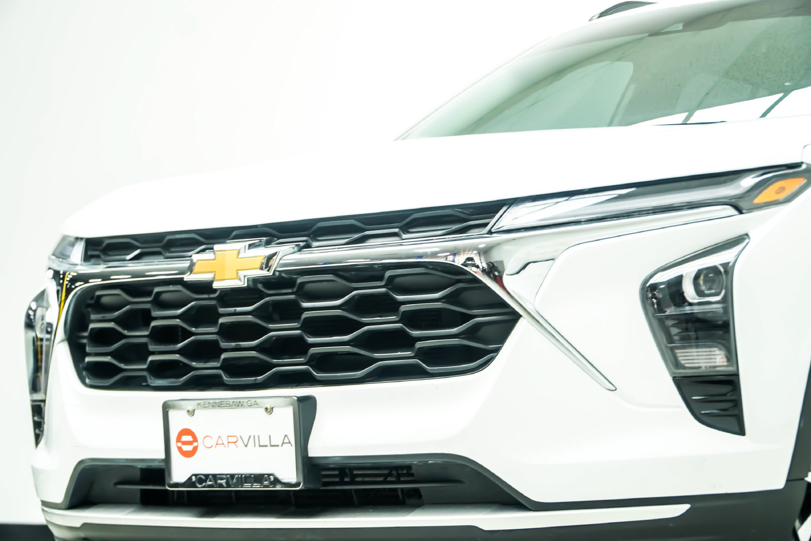 Used 2024 Chevrolet Trax LT w/ Driver Confidence Package FWD image 2