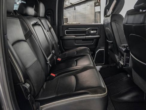 Used 2020 RAM 3500 Laramie w/ Night Edition image 36