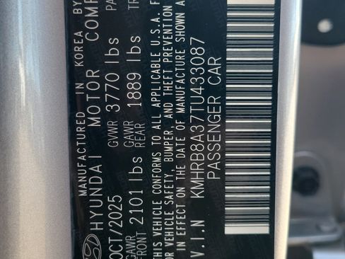 New 2026 Hyundai Venue SE image 7