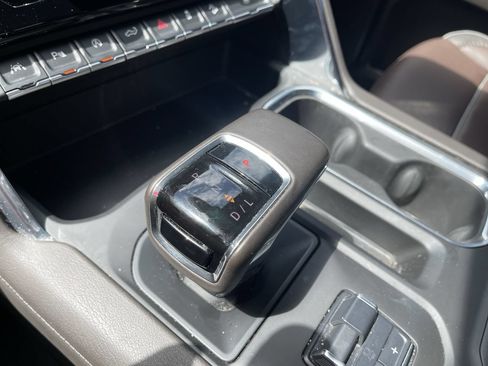 Used 2024 GMC Sierra 1500 Denali AWD/4WD image 16