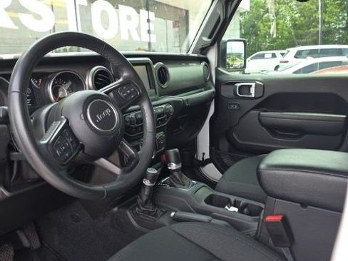 Used 2022 Jeep Gladiator Sport AWD/4WD image 7