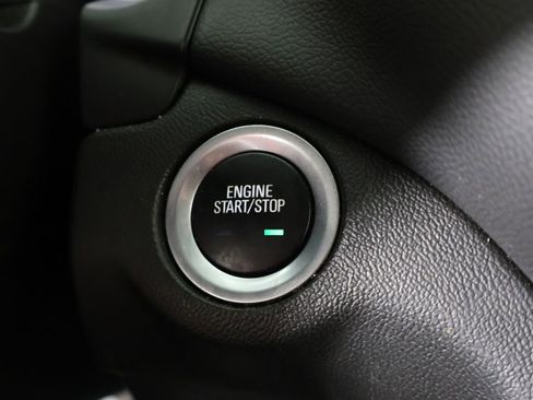 Used 2023 Chevrolet Equinox LT image 40