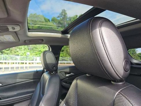 Used 2020 Buick Encore GX Essence w/ Experience Buick Package AWD/4WD image 5