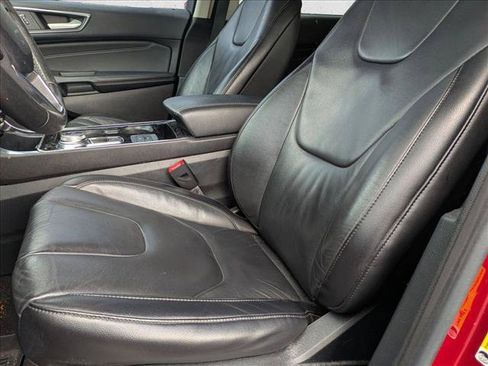 Used 2020 Ford Edge Titanium FWD image 12