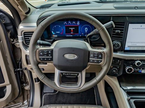 Used 2026 Ford F450 Platinum w/ Platinum Plus Package image 19