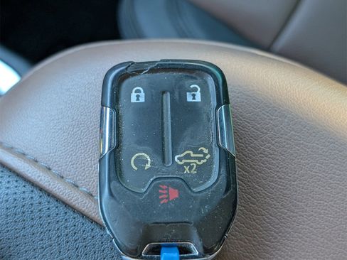 Used 2022 Chevrolet Silverado 2500 High Country w/ Safety Package II image 29