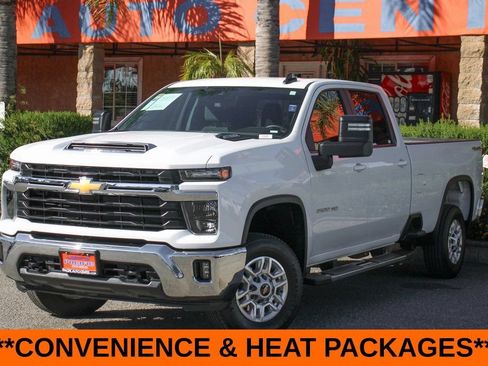 Used 2025 Chevrolet Silverado 2500 LT w/ Convenience Package AWD/4WD image 4