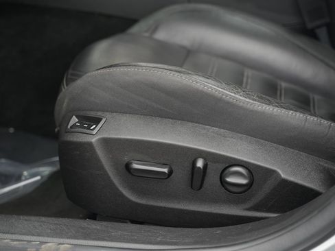 Used 2017 Buick Regal GS w/ Driver Confidence Package #2 image 31