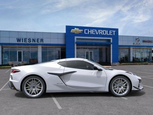 New 2025 Chevrolet Corvette Z06 w/ Z07 Performance Package image 5