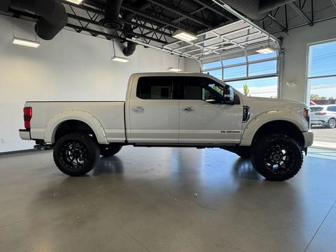 Used 2019 Ford F350 Platinum w/ Platinum Ultimate Package AWD/4WD image 9