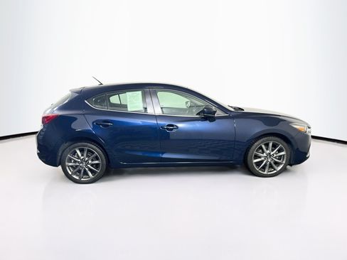 Used 2018 MAZDA MAZDA3 Touring FWD image 10