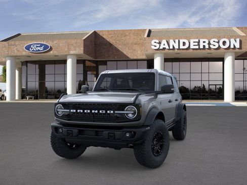 New 2025 Ford Bronco Badlands image 2