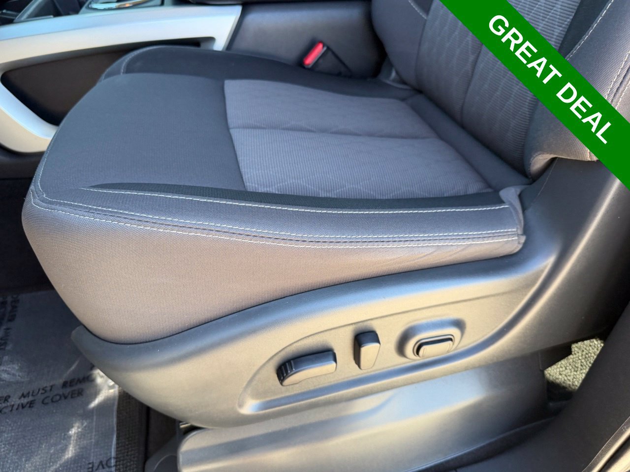 Used 2024 Nissan Titan SV w/ SV Convenience Package RWD image 34