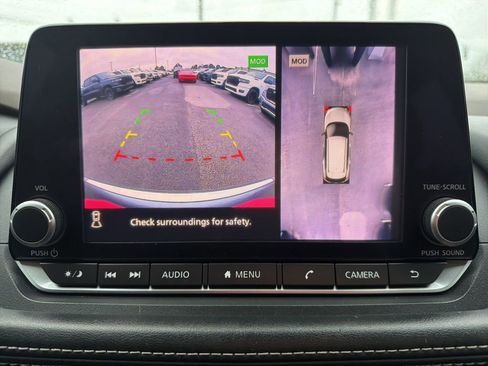 Used 2021 Nissan Rogue SV image 33