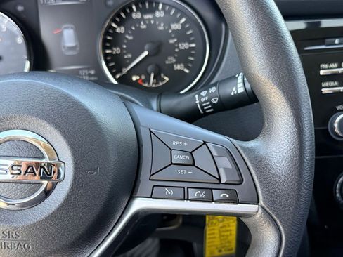 Used 2017 Nissan Rogue S image 27