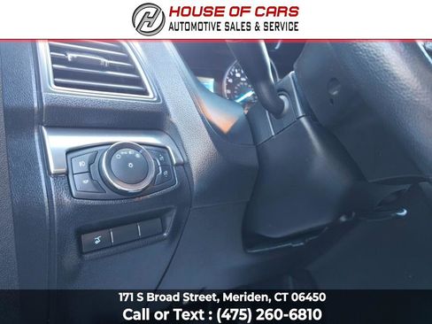 Used 2019 Ford Explorer XLT w/ Equipment Group 202A image 29