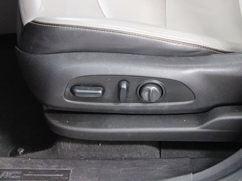 Used 2018 GMC Terrain SLT w/ Preferred Package image 21