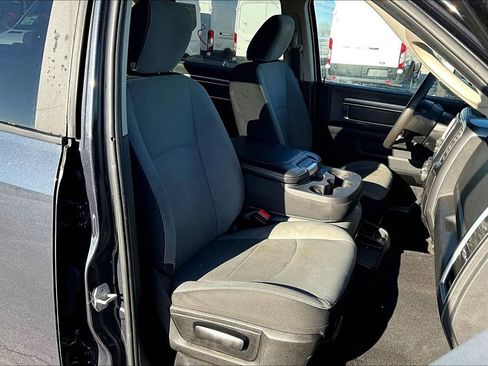 Used 2021 RAM 1500 Classic SLT image 4