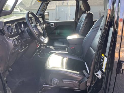 Used 2023 Jeep Wrangler Rubicon w/ Cold Weather Group image 12