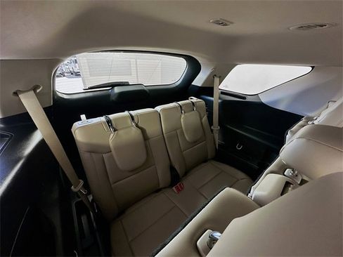 Used 2024 Ford Explorer XLT w/ Equipment Group 202A image 31