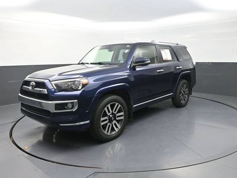 Used 2018 Toyota 4Runner Limited AWD/4WD image 3