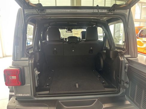 New 2025 Jeep Wrangler Unlimited Rubicon 392 image 31