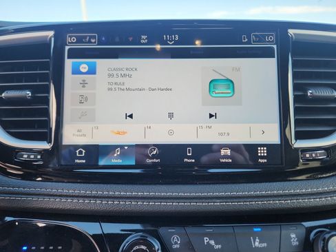 New 2025 Chrysler Pacifica Select image 29