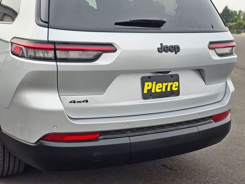 New 2025 Jeep Grand Cherokee L Altitude image 7