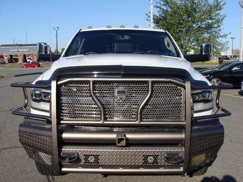 Used 2011 RAM 2500 Longhorn AWD/4WD image 2