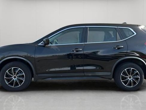 Used 2018 Nissan Rogue S AWD/4WD image 9