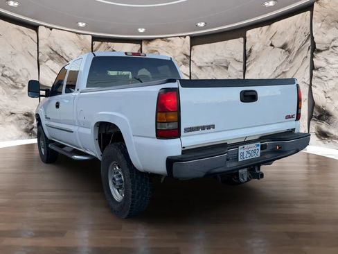 Used 2007 GMC Sierra 2500 SLE w/ Heavy-Duty Power Package RWD image 8