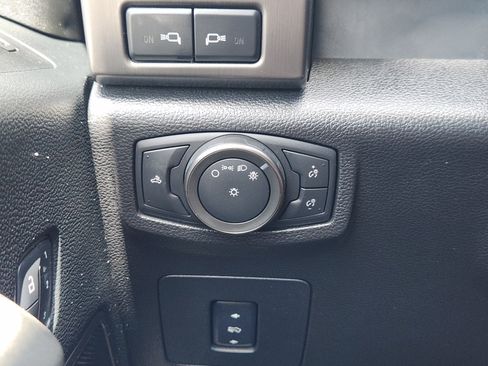 Used 2018 Ford F150 Raptor w/ Equipment Group 802A Luxury AWD/4WD image 22