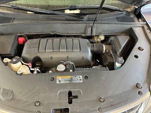 Used 2014 Chevrolet Traverse LT AWD/4WD image 21