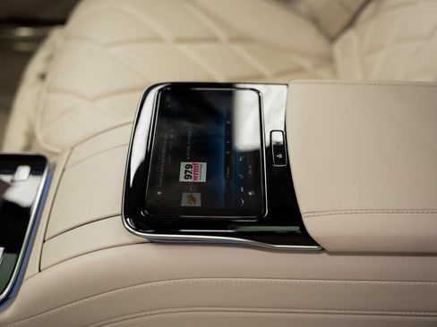 Used 2024 Mercedes-Benz Maybach S 580 4MATIC image 44