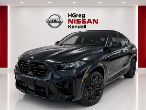 Used 2025 BMW X6 M Competition AWD/4WD image 3