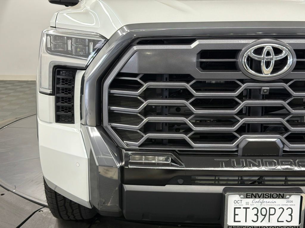 Used 2026 Toyota Tundra Platinum w/ TRD Off-Road Package AWD/4WD image 9