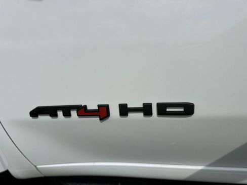 Used 2021 GMC Sierra 2500 AT4 AWD/4WD image 12