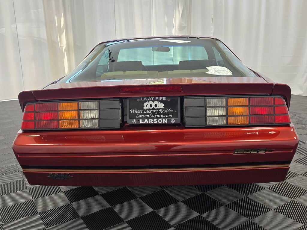 Used 1988 Chevrolet Camaro IROC-Z RWD image 4