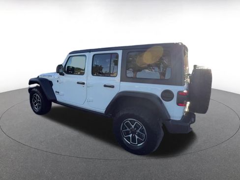 Used 2025 Jeep Wrangler Unlimited Rubicon image 10