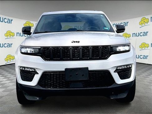 Used 2023 Jeep Grand Cherokee Limited w/ Black Appearance Package image 3