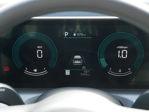 Certified 2025 Hyundai Tucson SE image 21