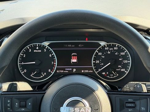 Used 2022 Nissan Pathfinder S image 32