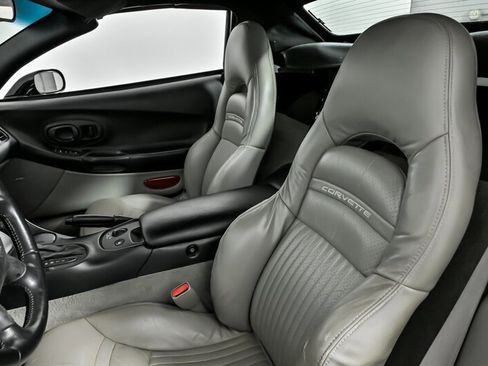 Used 1998 Chevrolet Corvette Convertible image 24