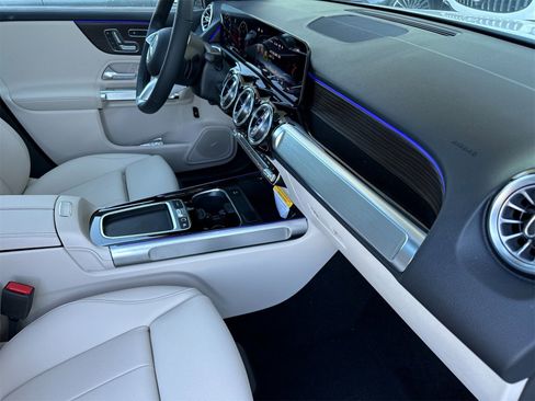 New 2026 Mercedes-Benz GLB 250 image 16