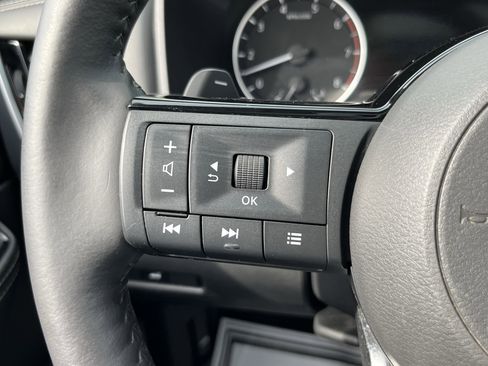 Used 2021 Nissan Rogue SL image 24