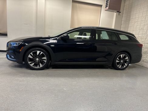Used 2018 Buick Regal Essence w/ Driver Confidence Package #1 image 41