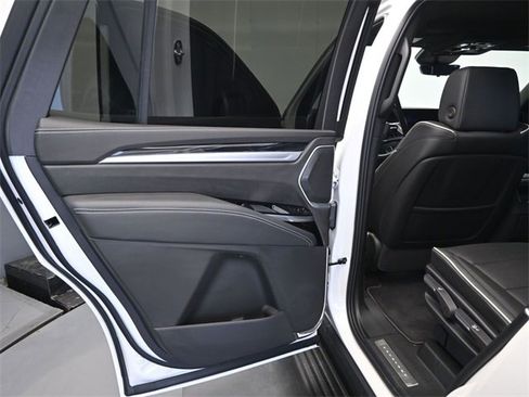 Used 2025 Cadillac Escalade Sport w/ Touring Package image 19